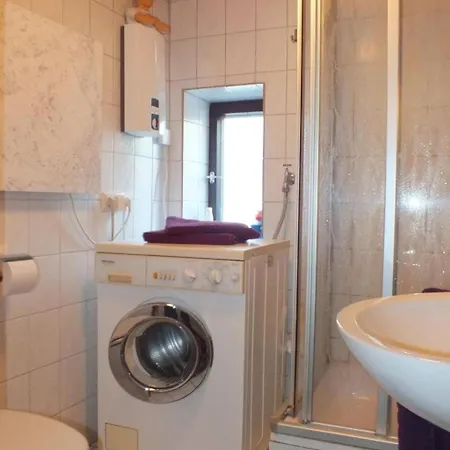 Komfortables Mit Garten Und Parkplatz In Unmittelbarer Naehe Zum By Interhome Casa vacanze Landau an der Isar