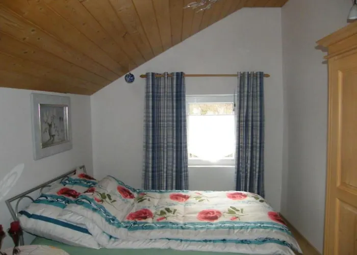 Casa vacanze Komfortables Mit Garten Und Parkplatz In Unmittelbarer Naehe Zum By Interhome